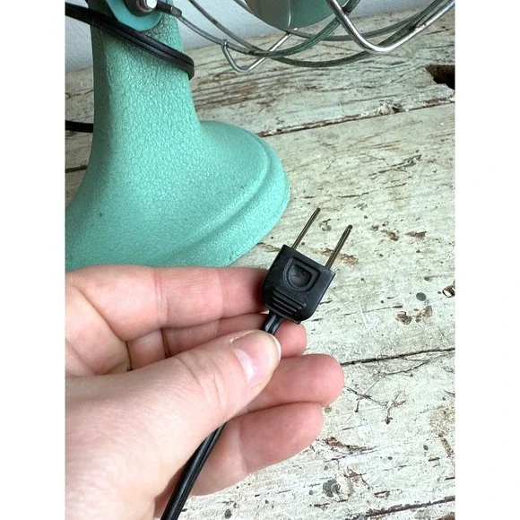 Vintage Kenmore Sears Roebuck Electric Desk Fan Aqua Green Model 303.80060 MCM - Picture 4 of 7